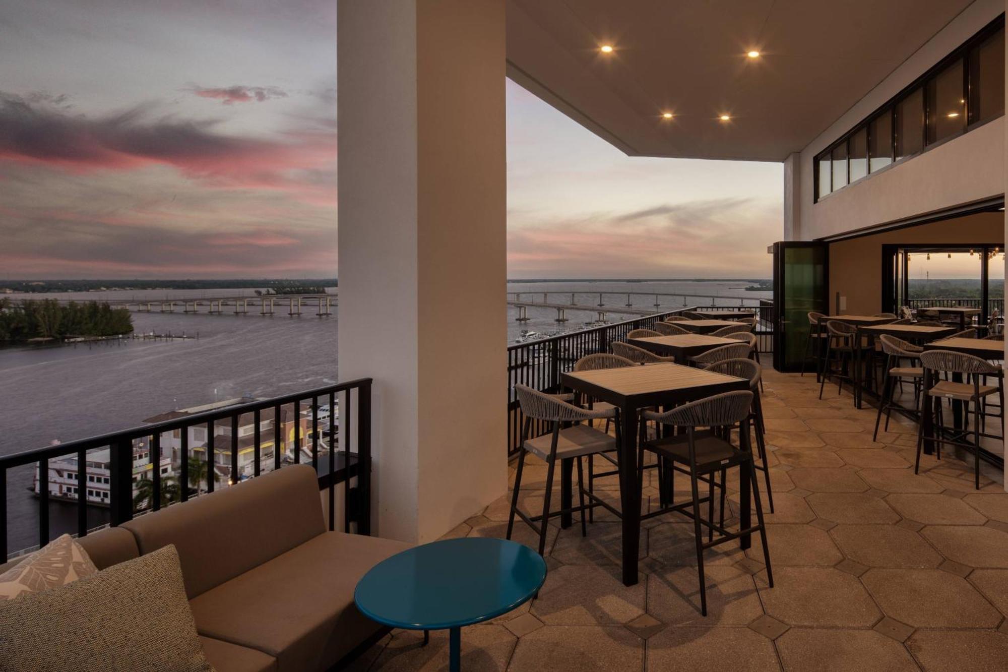 Luminary Hotel & Co., Autograph Collection Fort Myers Exteriör bild