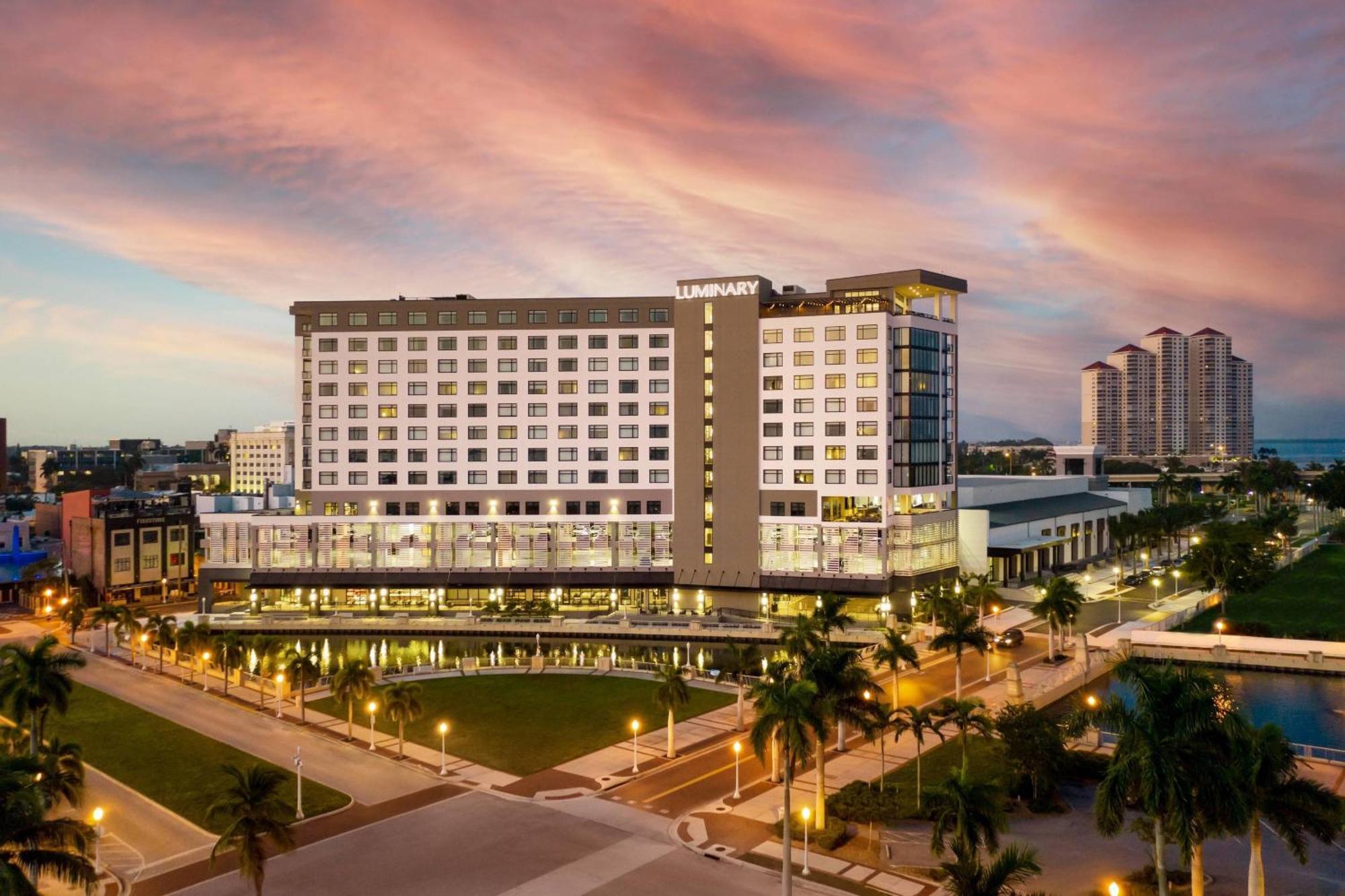 Luminary Hotel & Co., Autograph Collection Fort Myers Exteriör bild